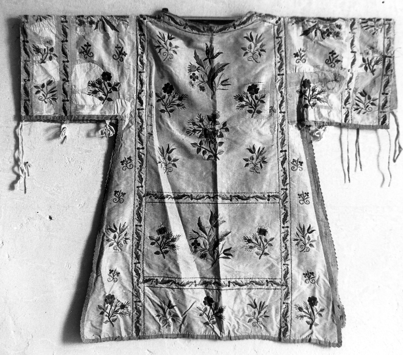 paramento liturgico, elemento d'insieme - manifattura Italia meridionale (metà sec. XIX)