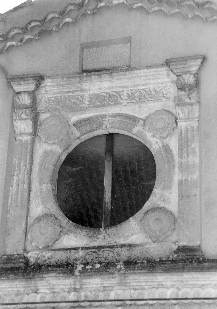 rosone, opera isolata - bottega calabrese (secc. XVII/ XVIII)