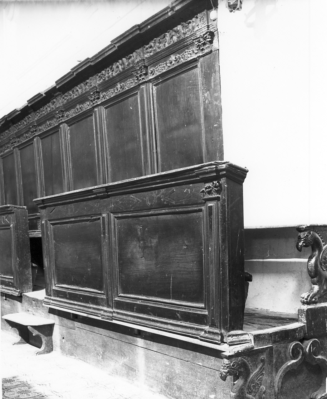 stalli del coro, serie - bottega calabrese (inizio sec. XVIII)