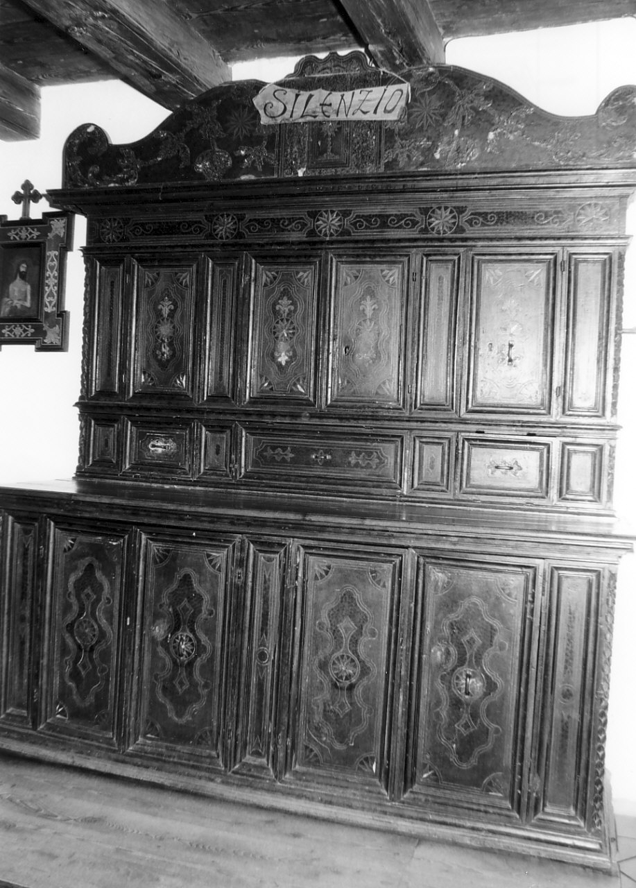 armadio da sacrestia, opera isolata - bottega calabrese (sec. XVIII)