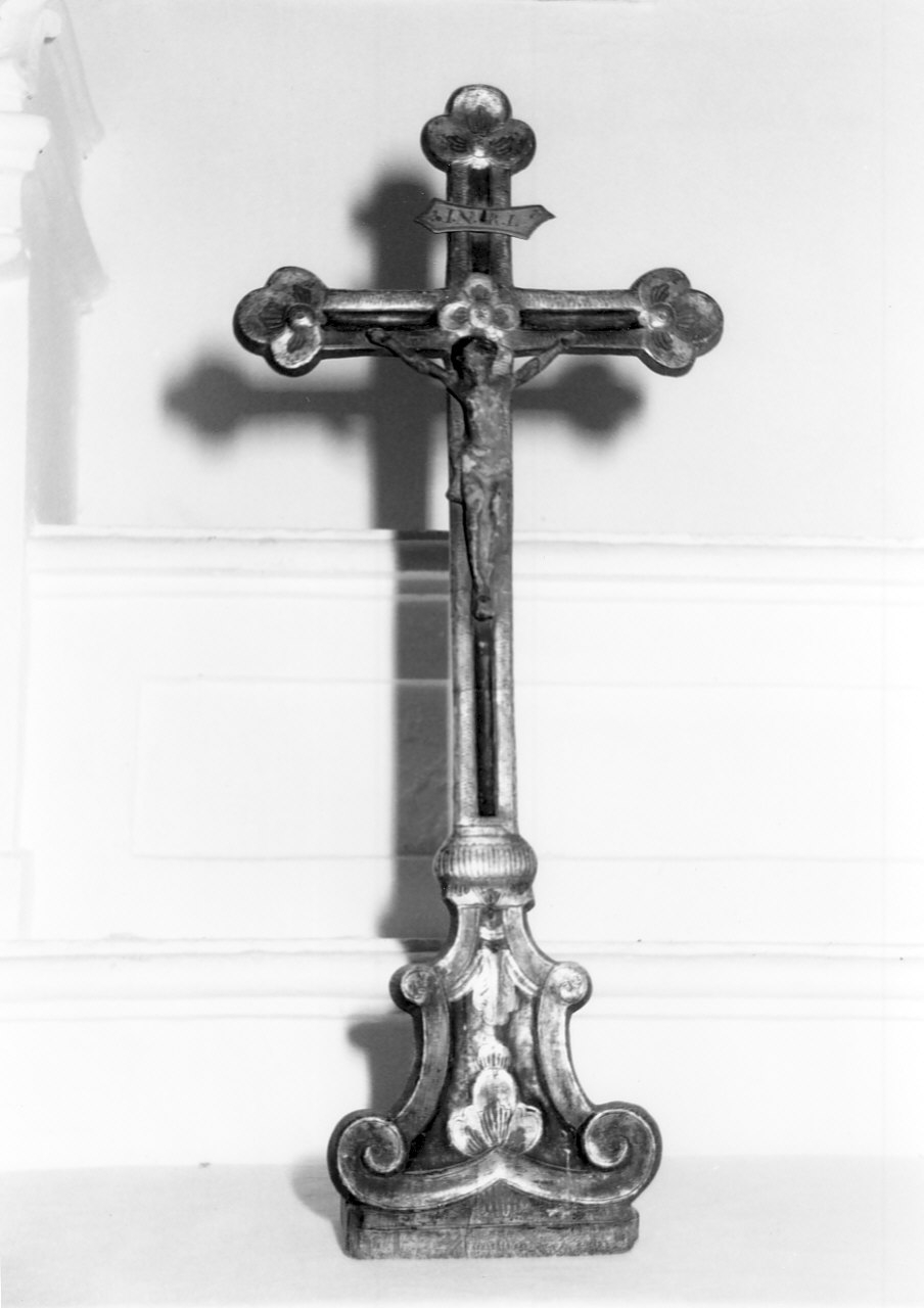 crocifisso, opera isolata - bottega Italia meridionale (fine/inizio secc. XVIII/ XIX)