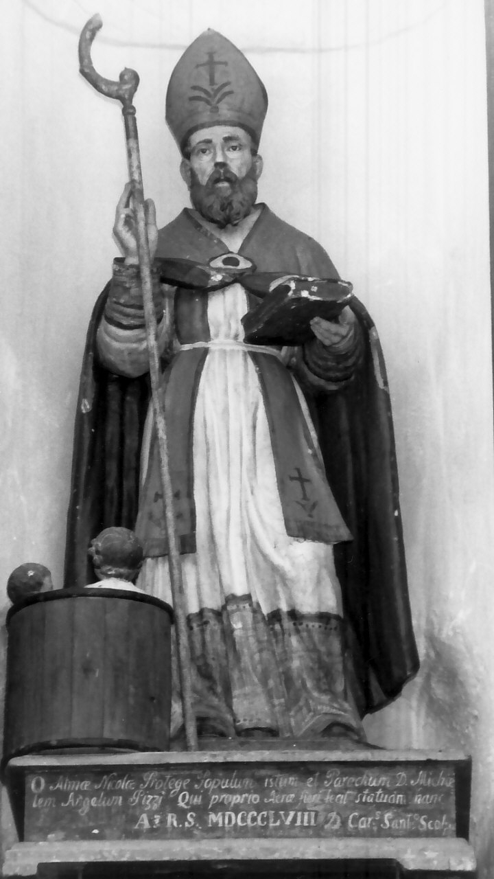 San Nicola di Bari (statua) di Santoro Carlo (sec. XIX)