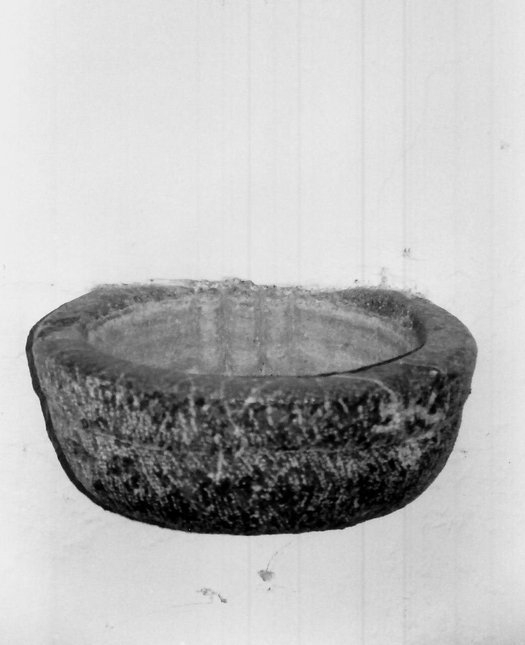 acquasantiera - a conchiglia, opera isolata - bottega calabrese (seconda metà sec. XVIII)