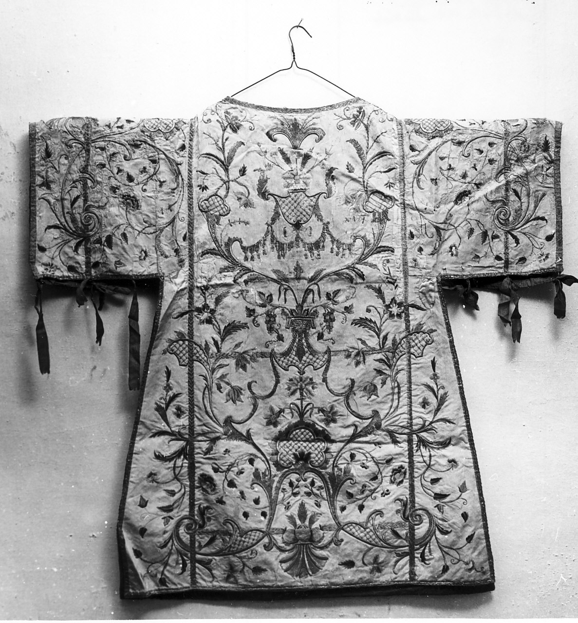 tunicella, opera isolata - manifattura calabrese (sec. XVIII)