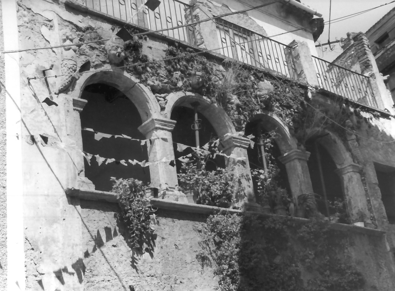 decorazione plastico-architettonica, opera isolata - bottega calabrese (fine sec. XVII)