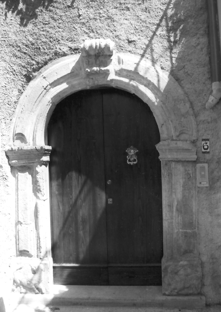 portale, opera isolata - bottega calabrese (primo quarto sec. XVII)