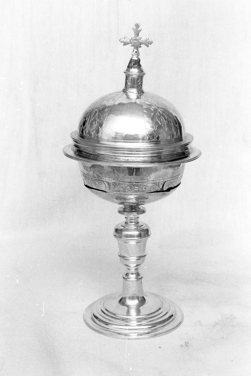 pisside, opera isolata - bottega Italia meridionale (seconda metà sec. XVIII)