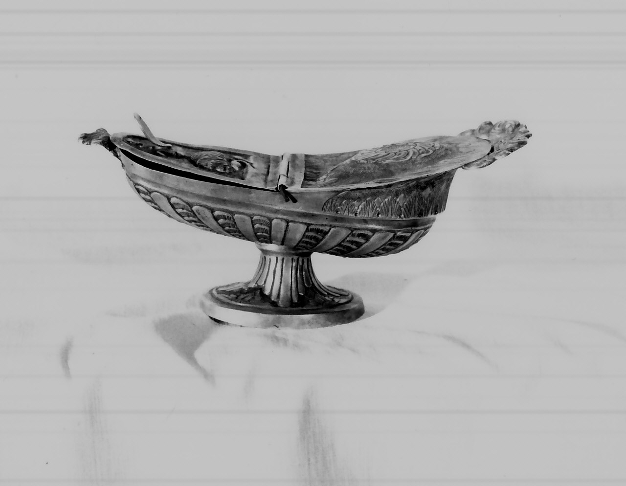 navicella portaincenso, opera isolata - bottega napoletana (sec. XIX)