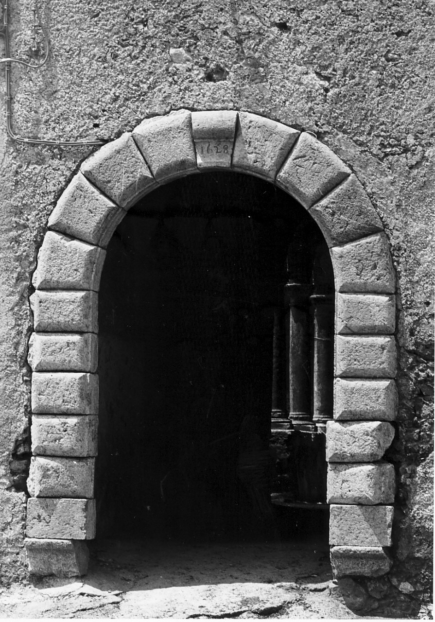 Annunciazione (portale, opera isolata) - bottega calabrese (sec. XVII)