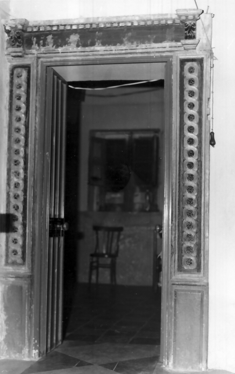 stipite di porta, opera isolata - bottega calabrese (sec. XVIII)