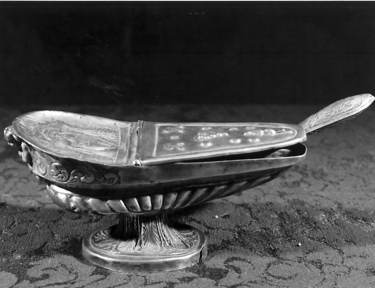 navicella portaincenso, opera isolata - bottega Italia meridionale (sec. XIX)