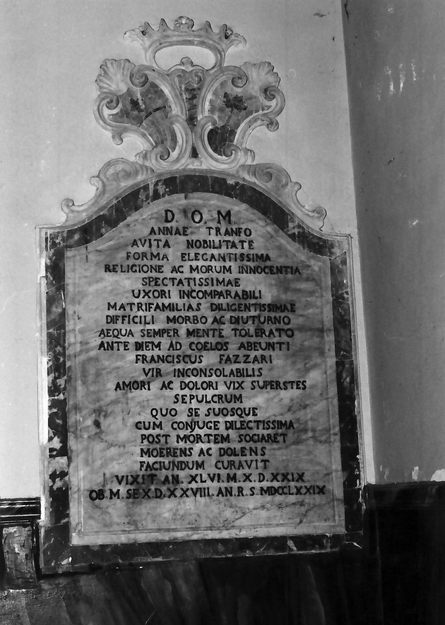 lapide tombale, opera isolata - bottega calabrese (sec. XVIII)