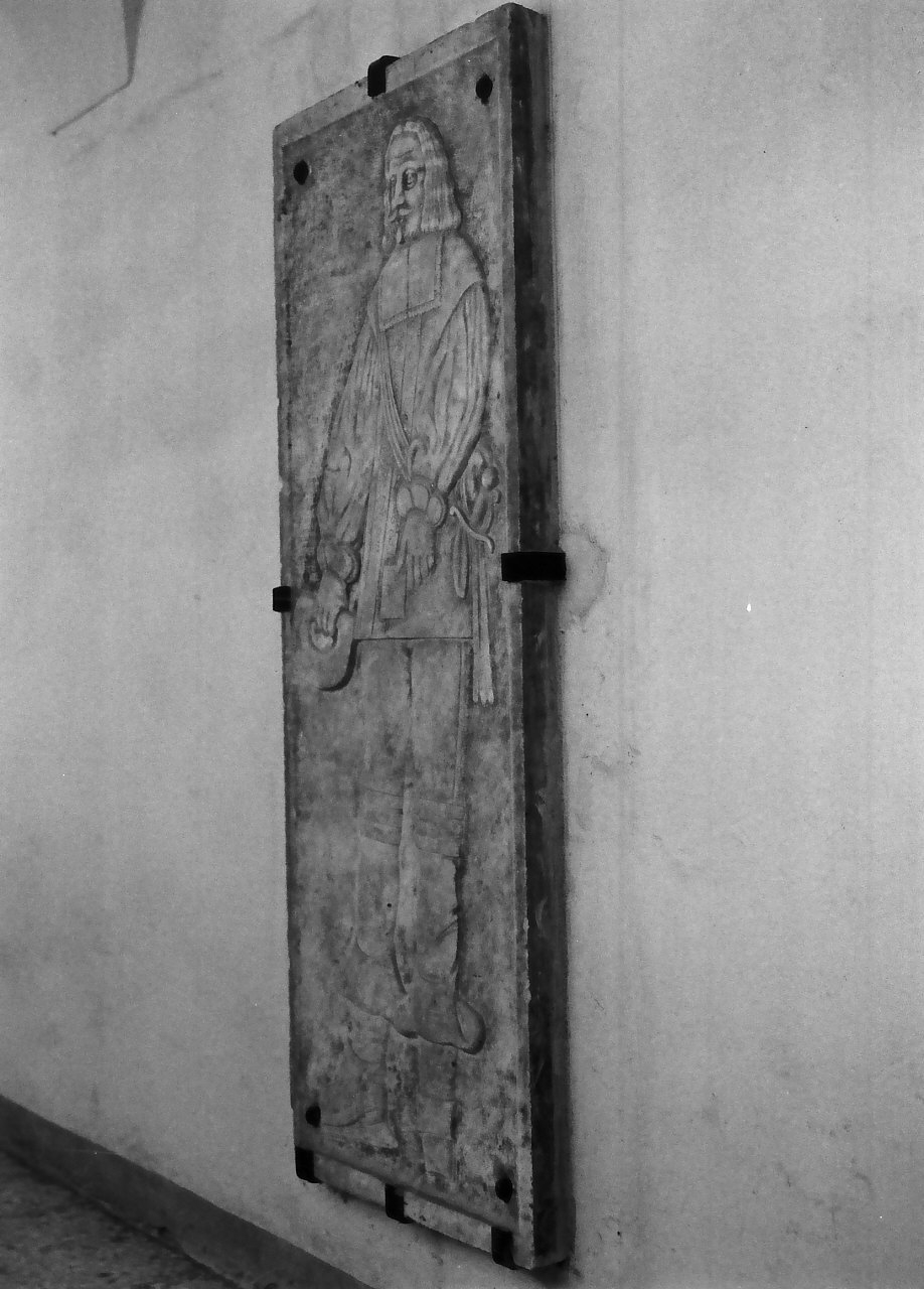 lapide tombale, opera isolata - bottega Italia meridionale (sec. XVII)