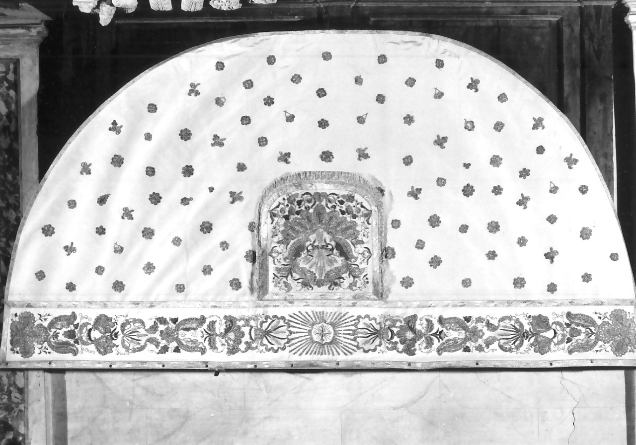 piviale, opera isolata - manifattura Italia meridionale (sec. XIX)