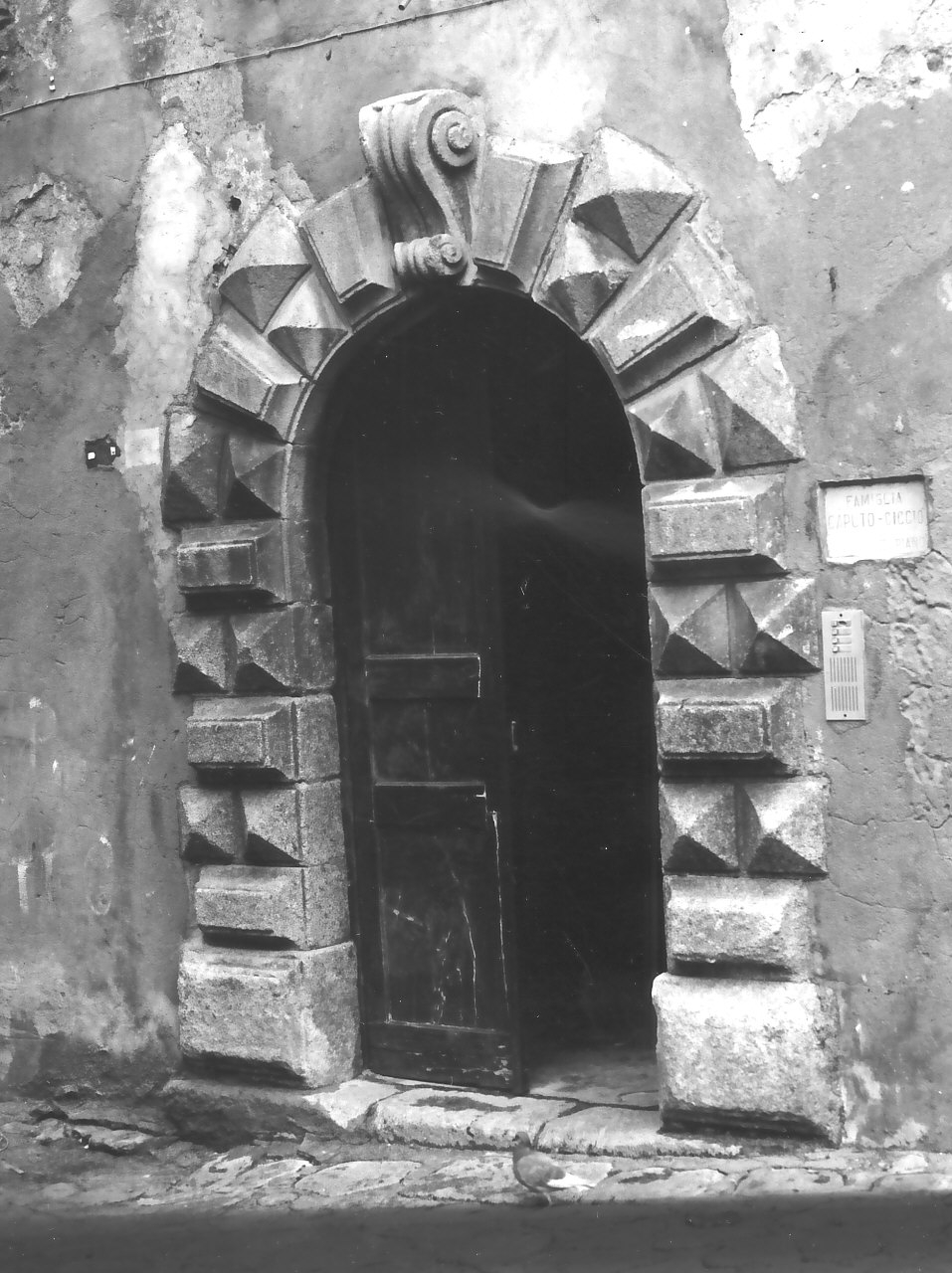 portale, opera isolata - bottega calabrese (sec. XVIII)