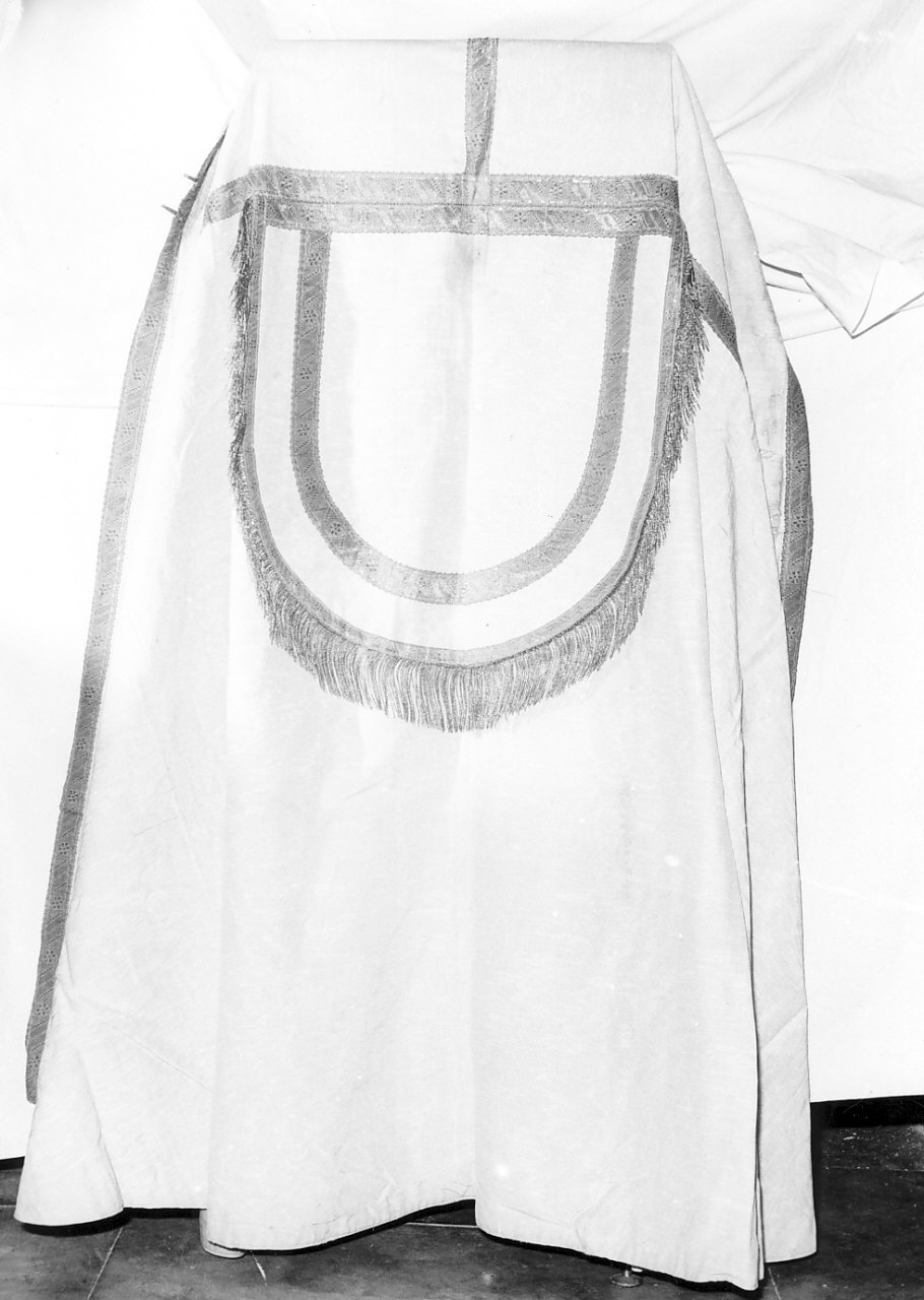 piviale, opera isolata - manifattura calabrese (sec. XIX)