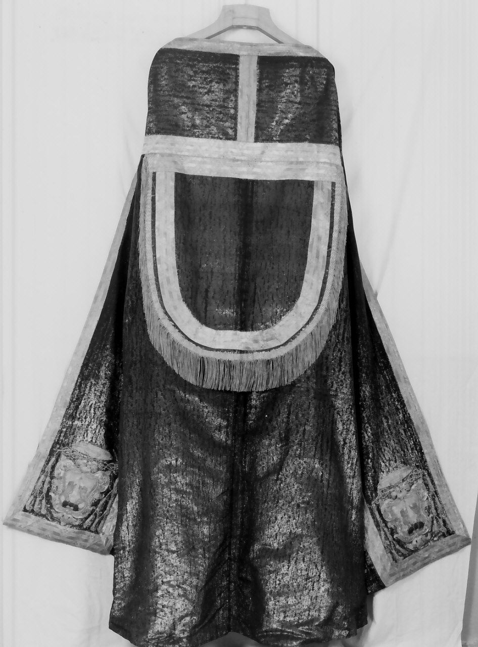 piviale, opera isolata - manifattura Italia meridionale (seconda metà sec. XVIII)