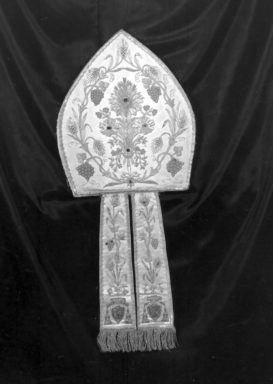 mitria, opera isolata - manifattura Italia meridionale (seconda metà sec. XIX)