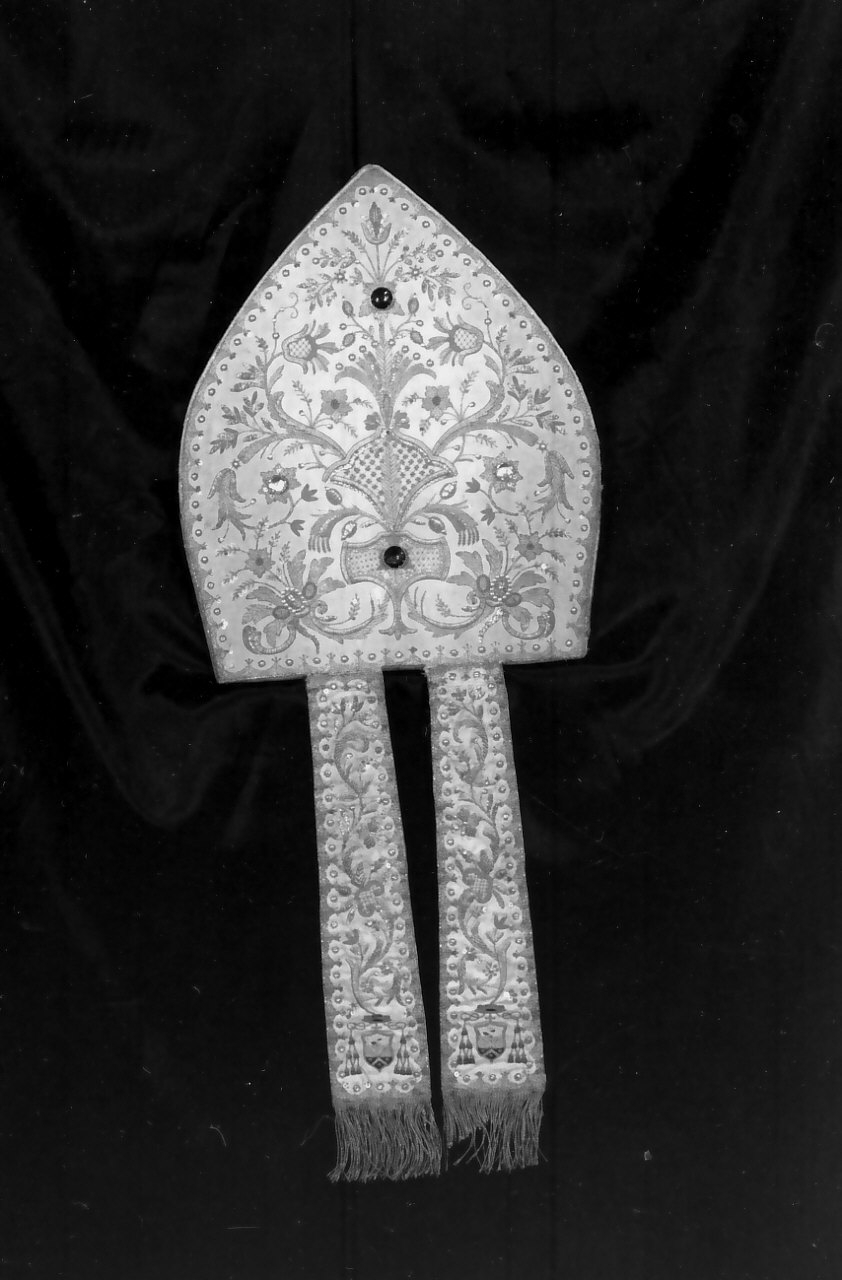 mitria, opera isolata - manifattura Italia meridionale (seconda metà sec. XIX)