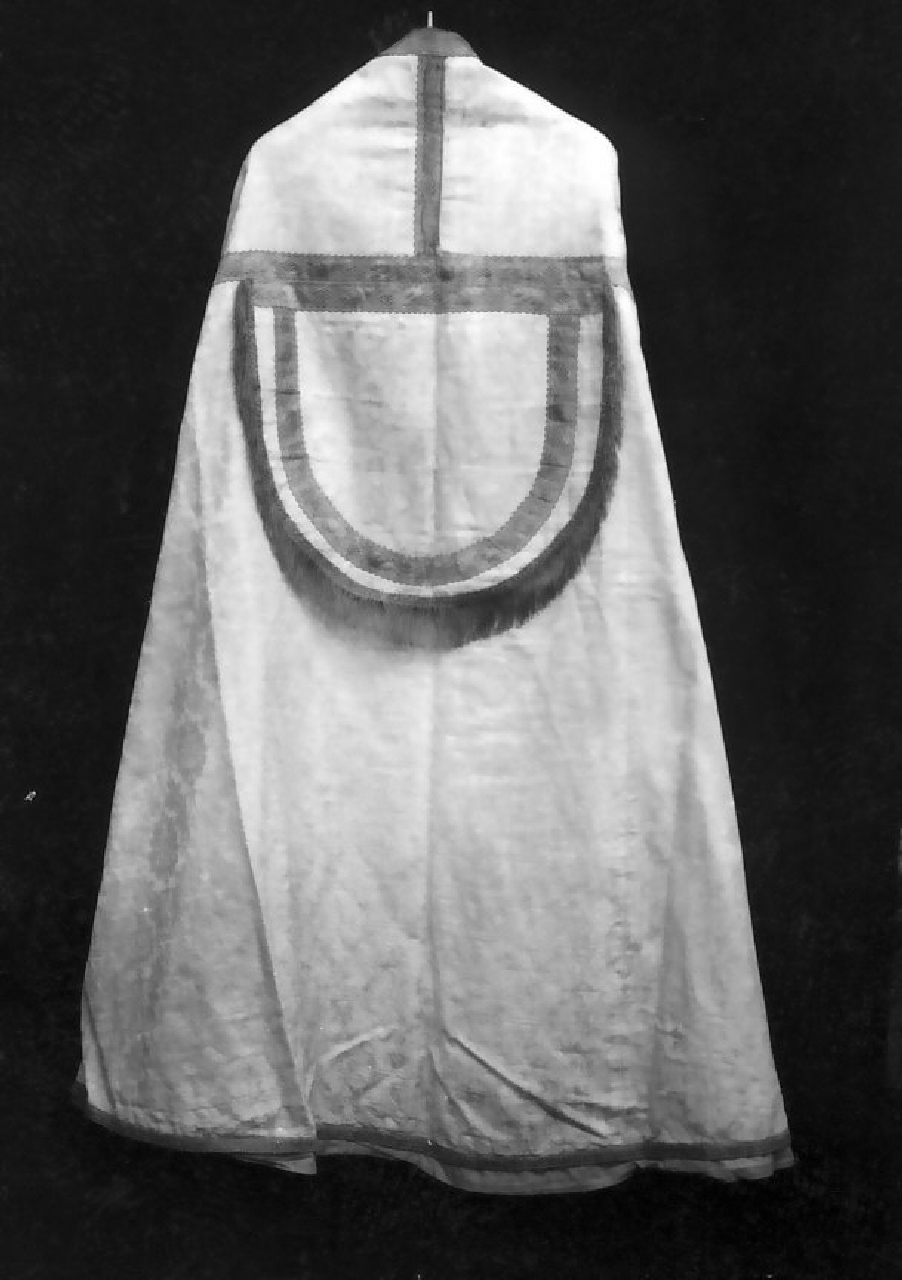 piviale, opera isolata - manifattura calabrese (sec. XVIII)