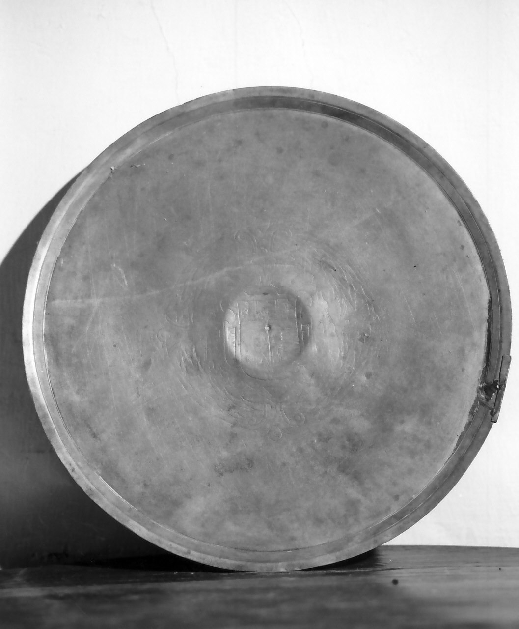 piatto, opera isolata - bottega Italia meridionale (seconda metà sec. XVII)