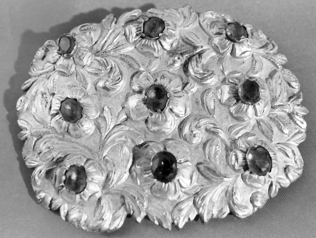 fermaglio, opera isolata - bottega Italia meridionale (fine/inizio secc. XVII/ XVIII)