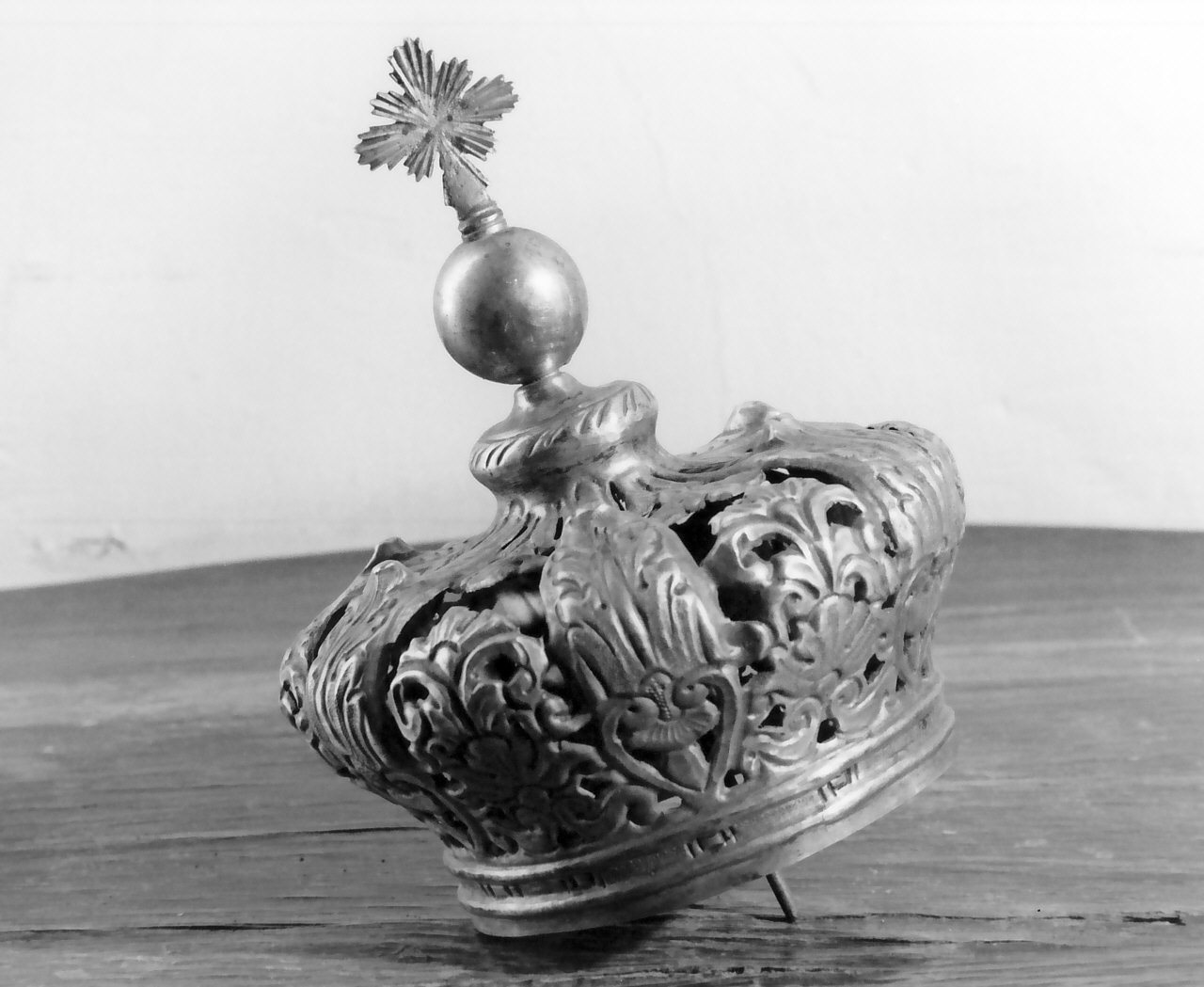 corona, opera isolata - bottega Italia meridionale (metà sec. XIX)