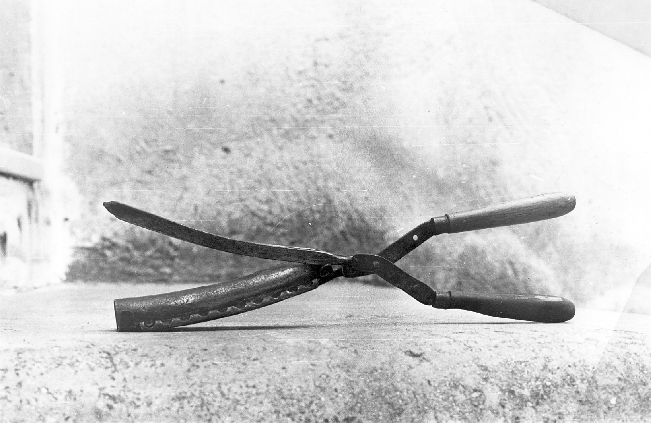 arricciacapelli, accessori femminili - bottega del fabbro (sec. XX)