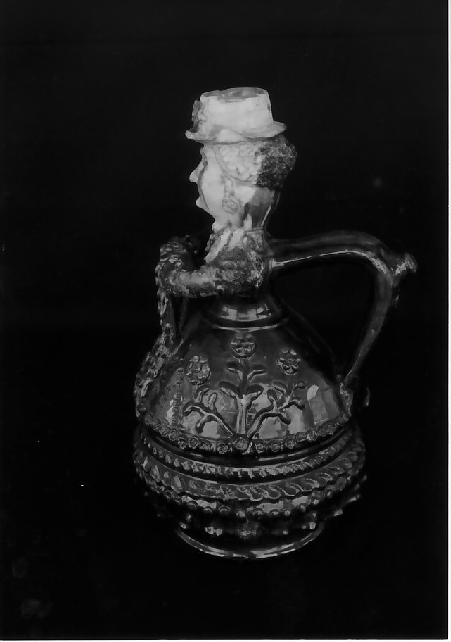 Figura femminile (bottiglia, ceramica) - produzione di Seminara (sec. XVIII)