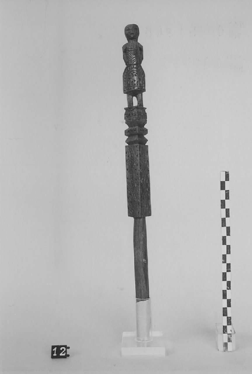 conocchia, strumenti per la filatura - artigianato pastorale (sec. XX prima metà)