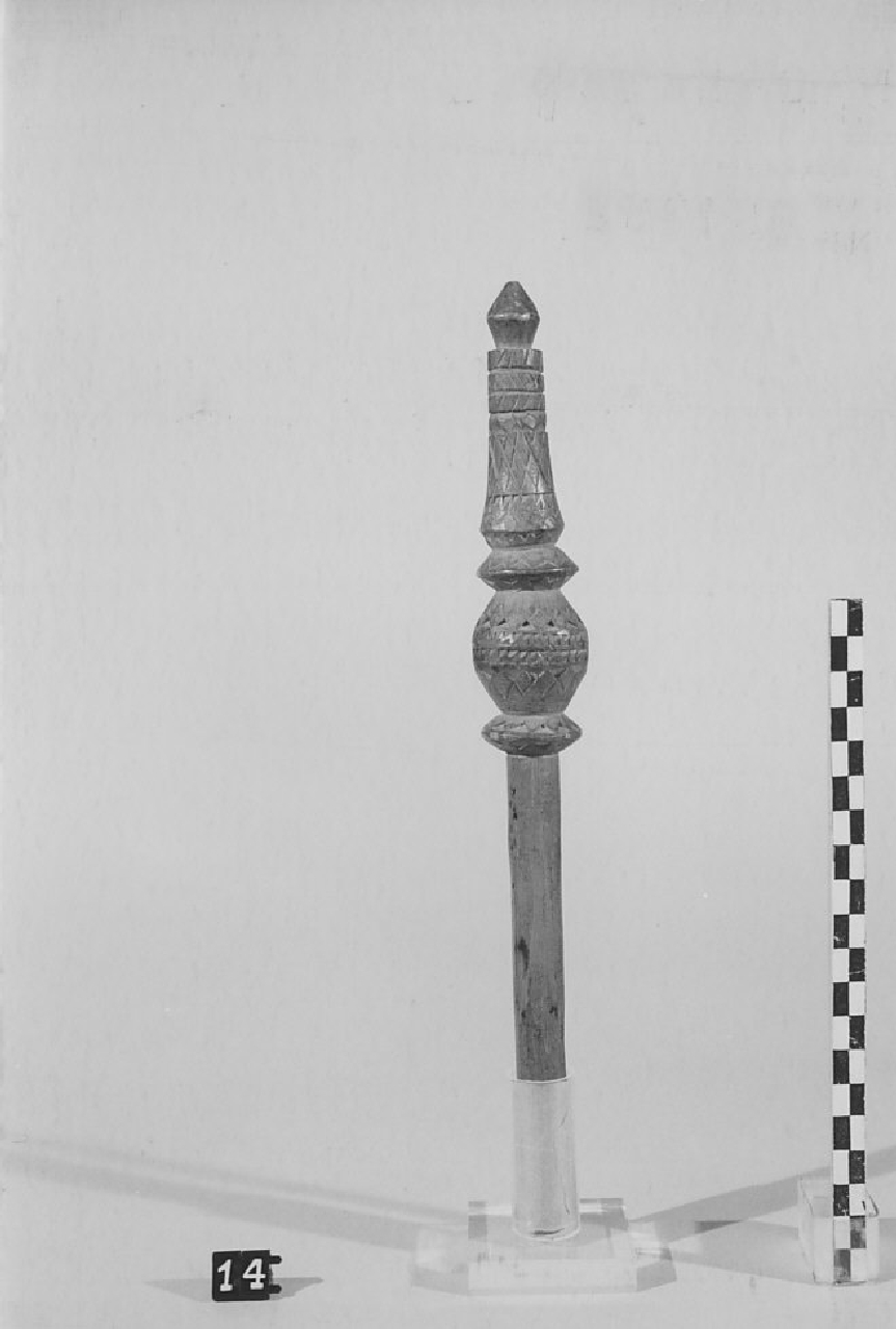 conocchia, strumenti per la filatura - artigianato pastorale (sec. XX prima metà)