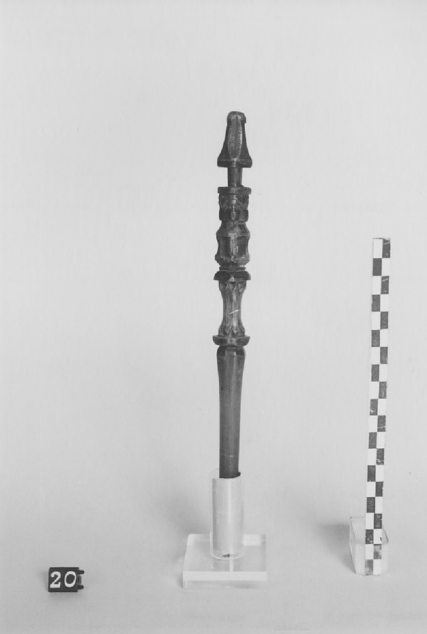 conocchia, strumenti per la filatura - artigianato pastorale (sec. XX prima metà)