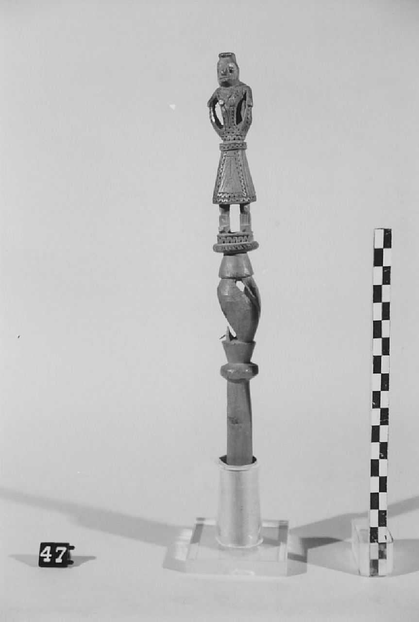 conocchia, strumenti per la filatura - artigianato pastorale (sec. XX)