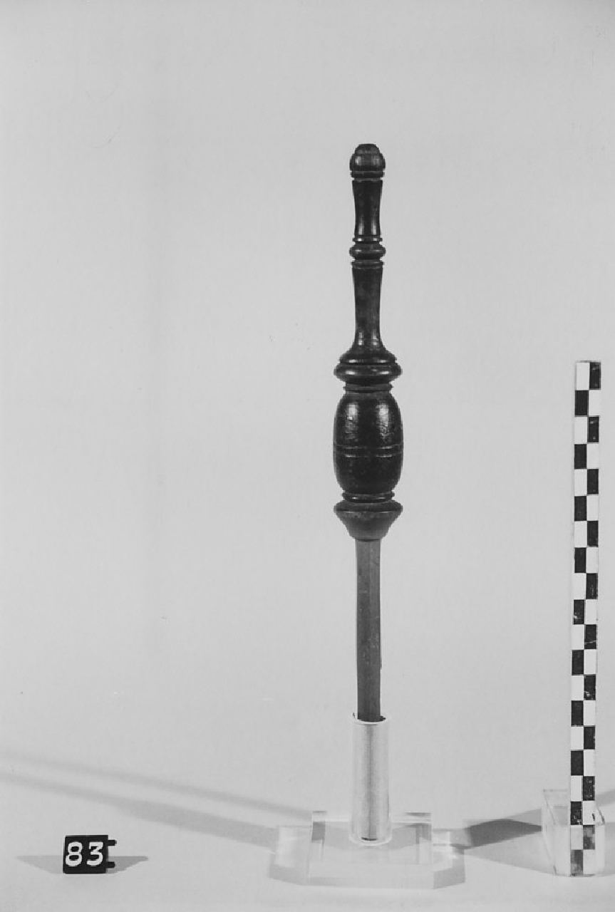 conocchia, strumenti per la filatura - artigianato pastorale (sec. XX prima metà)