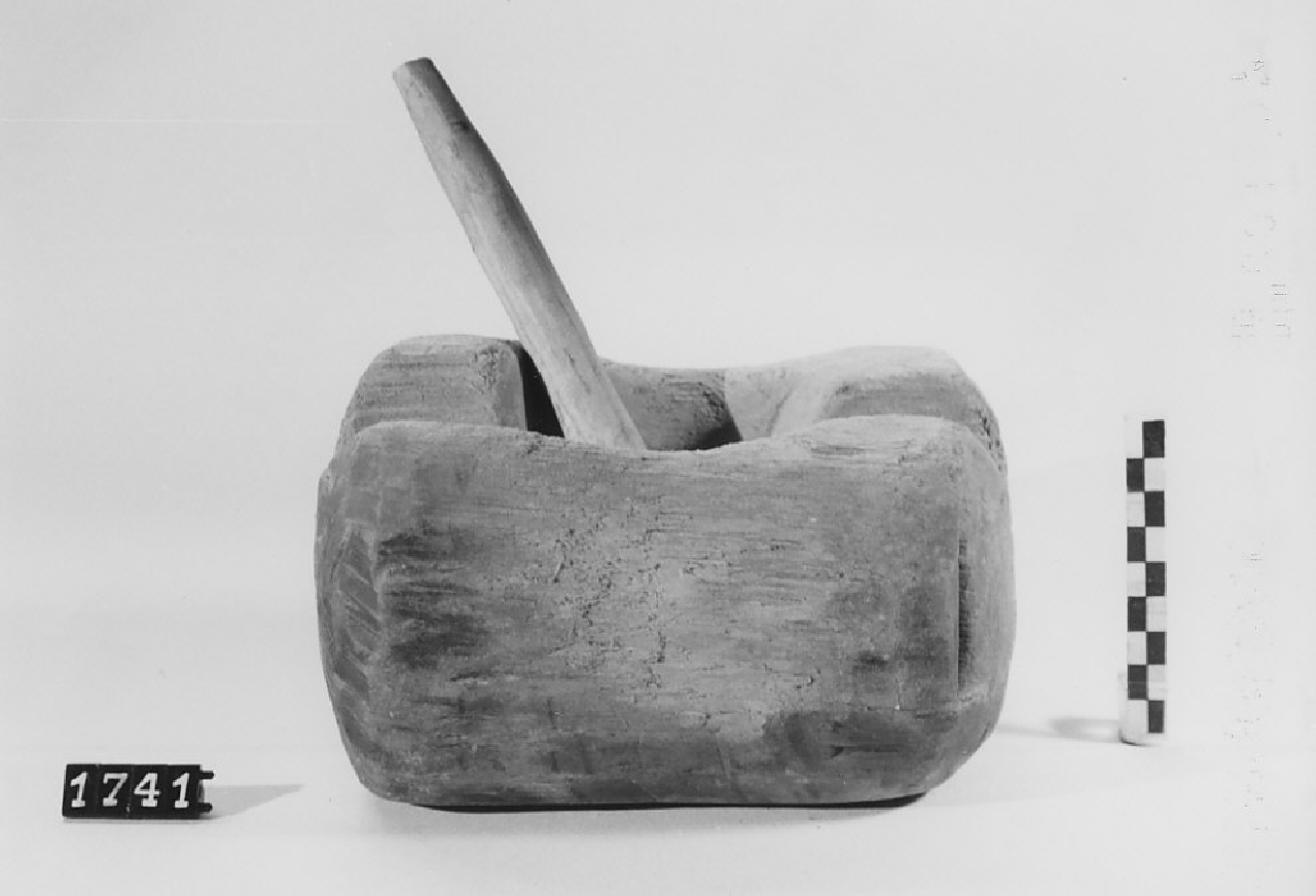 mortaio e pestello, utensili da cucina - manifattura (sec. XX prima metà)