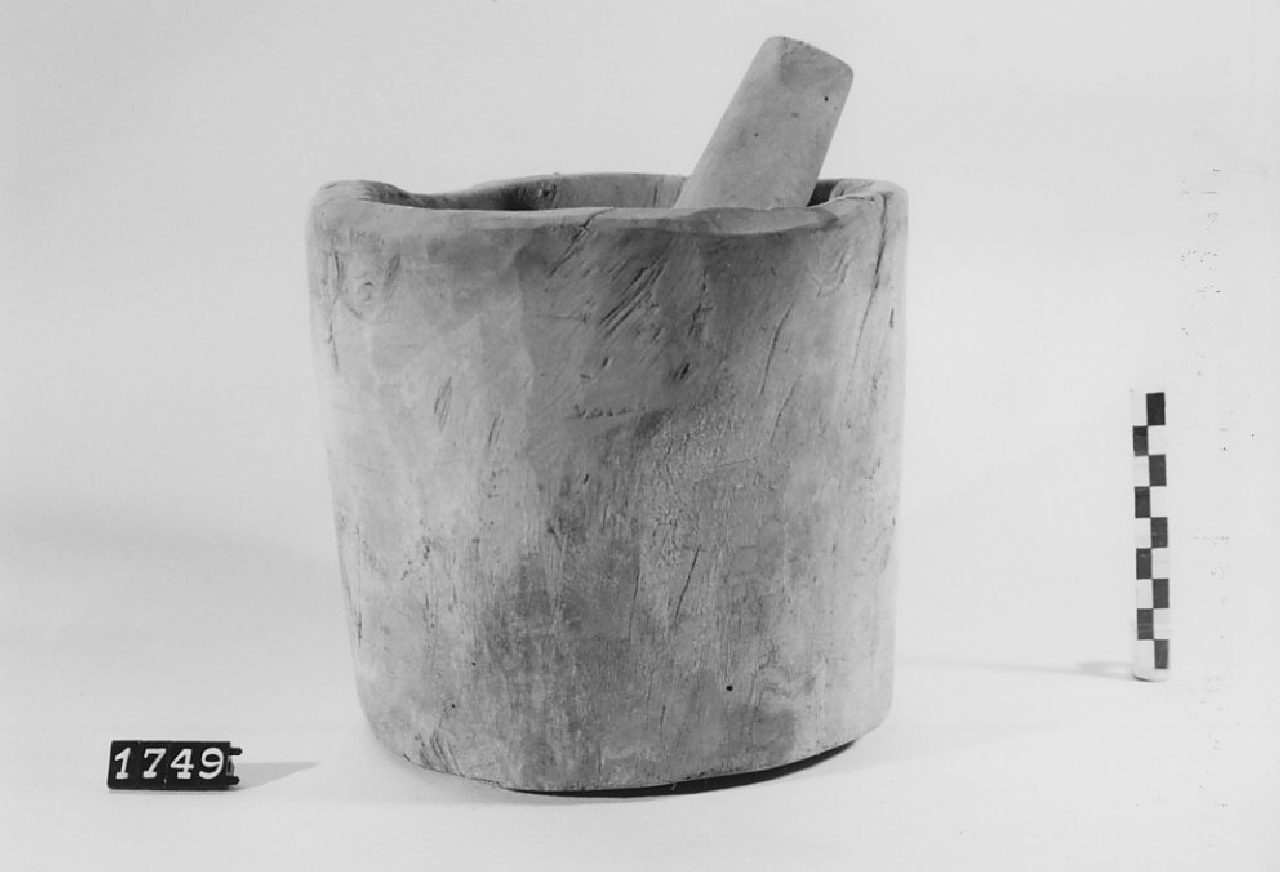 mortaio e pestello, utensili da cucina - manifattura (sec. XX prima metà)