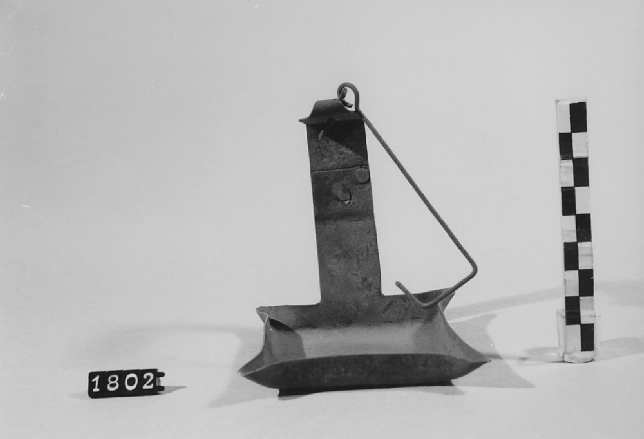 lucerna ad olio, sistemi di illuminazione - manifattura (sec. XX prima metà)