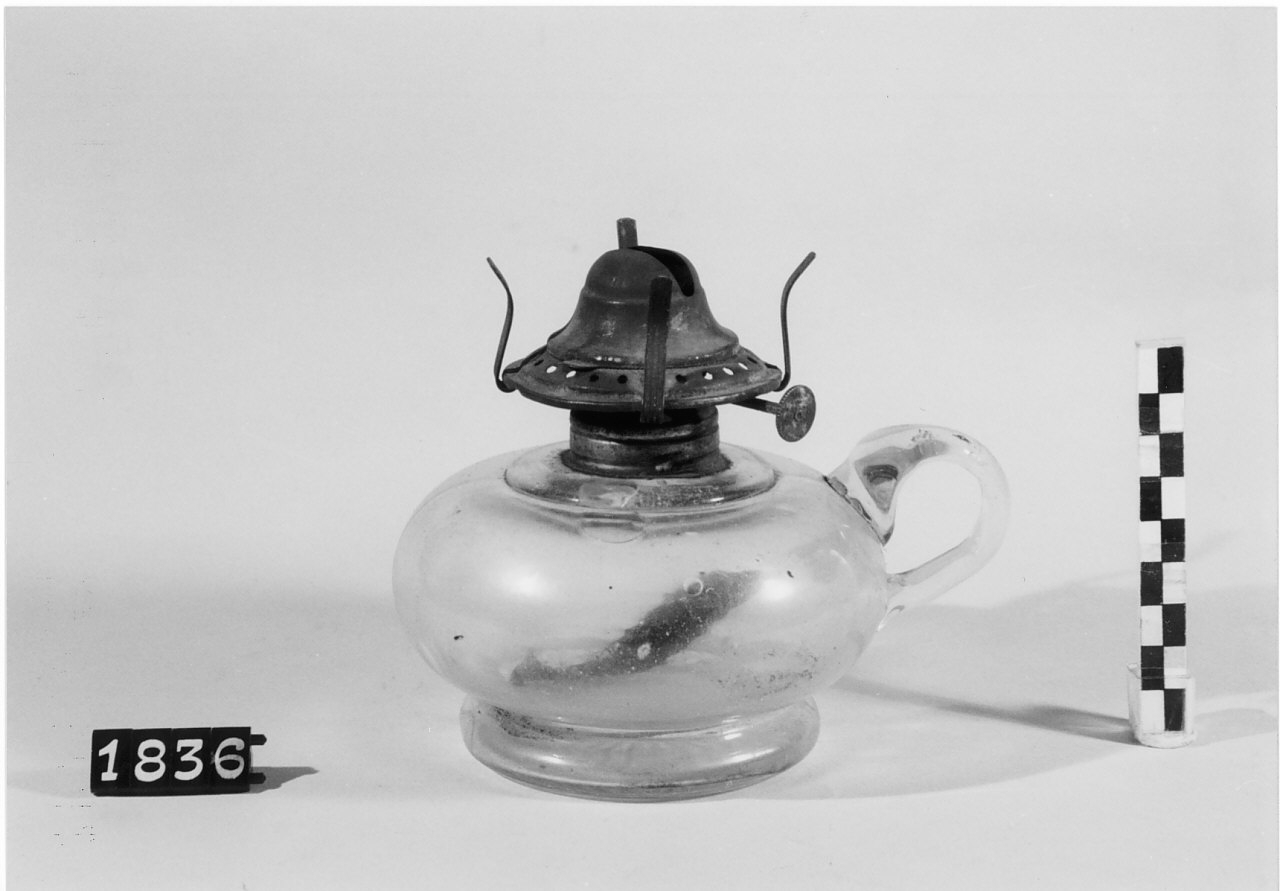 lume a petrolio, sistemi di illuminazione - bottega del vetraio (sec. XX seconda metà)