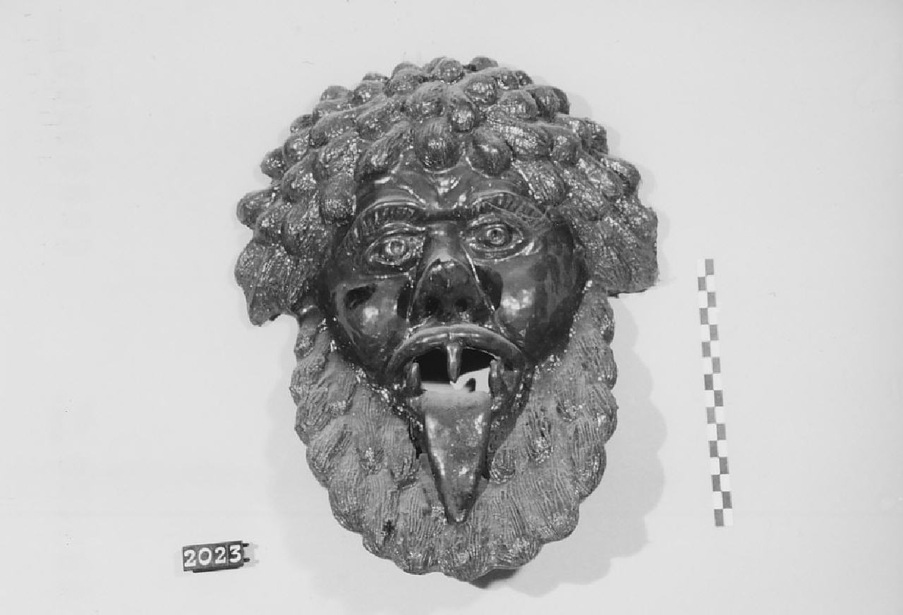 Volto mostruoso (maschera, ceramica) di Ferraro Antonio (Ceramista) (1960)