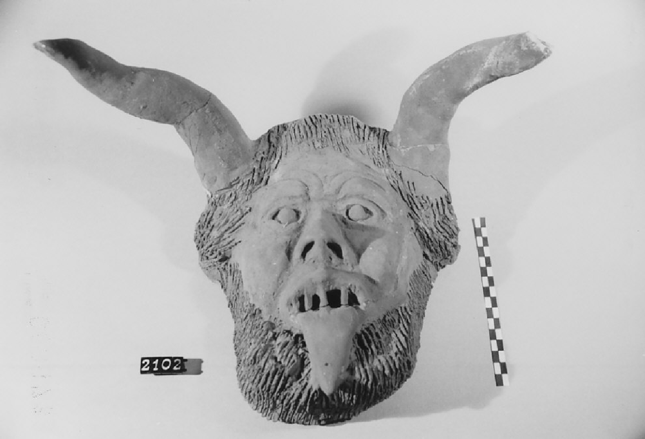 Volto diabolico (maschera, ceramica) - produzione di Seminara (sec. XX seconda metà)