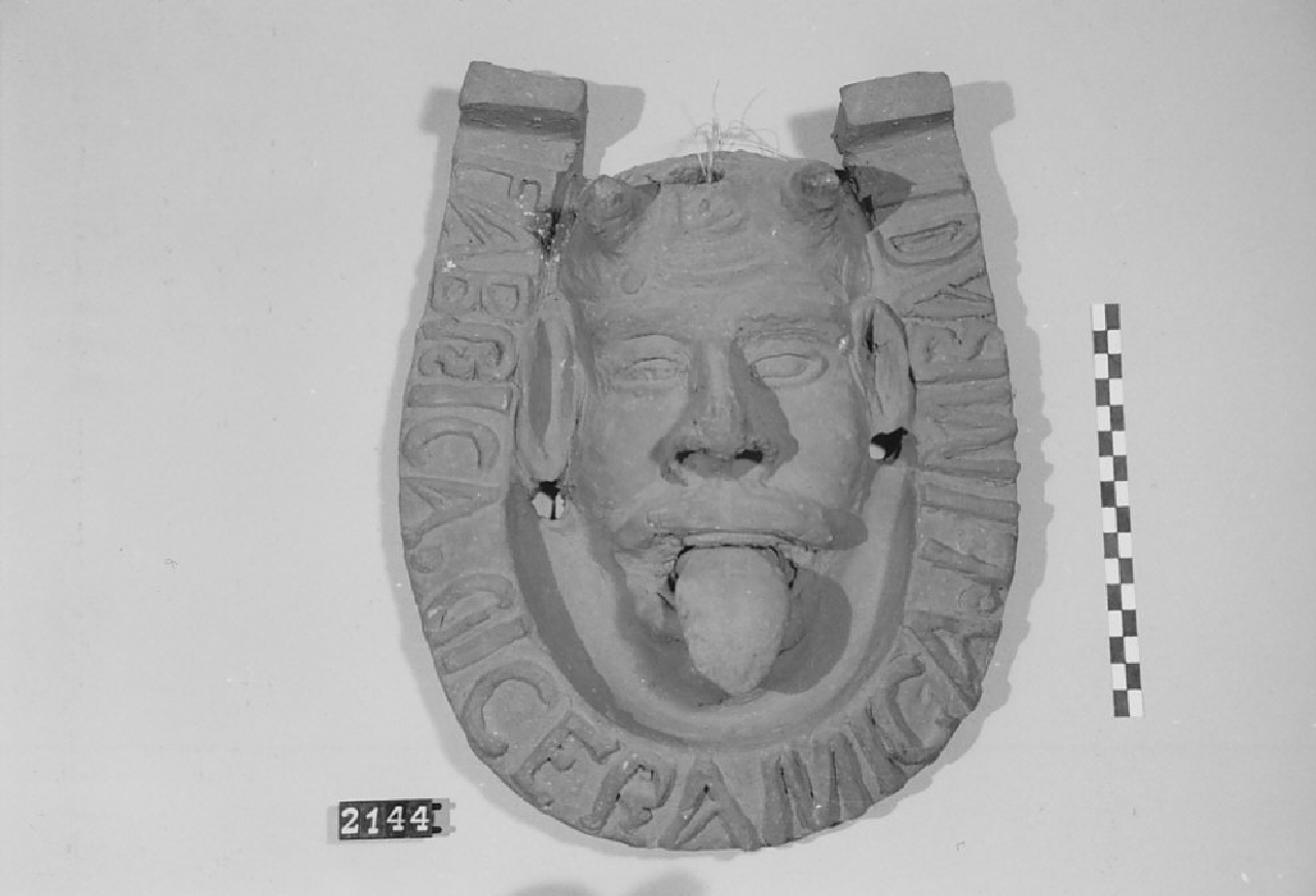 Volto diabolico (maschera, ceramica) - bottega del ceramista (sec. XX seconda metà)