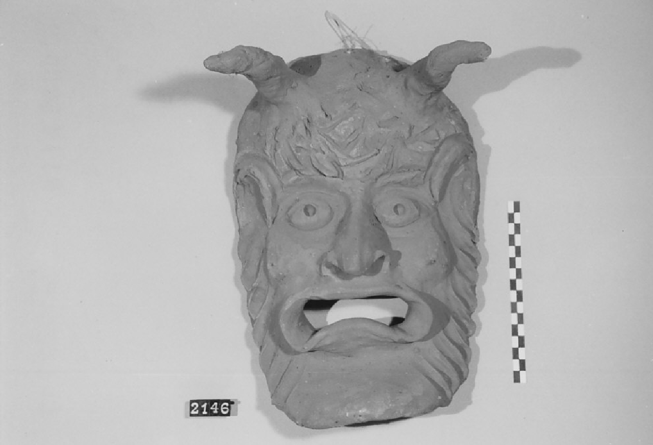 Volto grottesco (maschera, ceramica) - bottega del ceramista (sec. XX seconda metà)