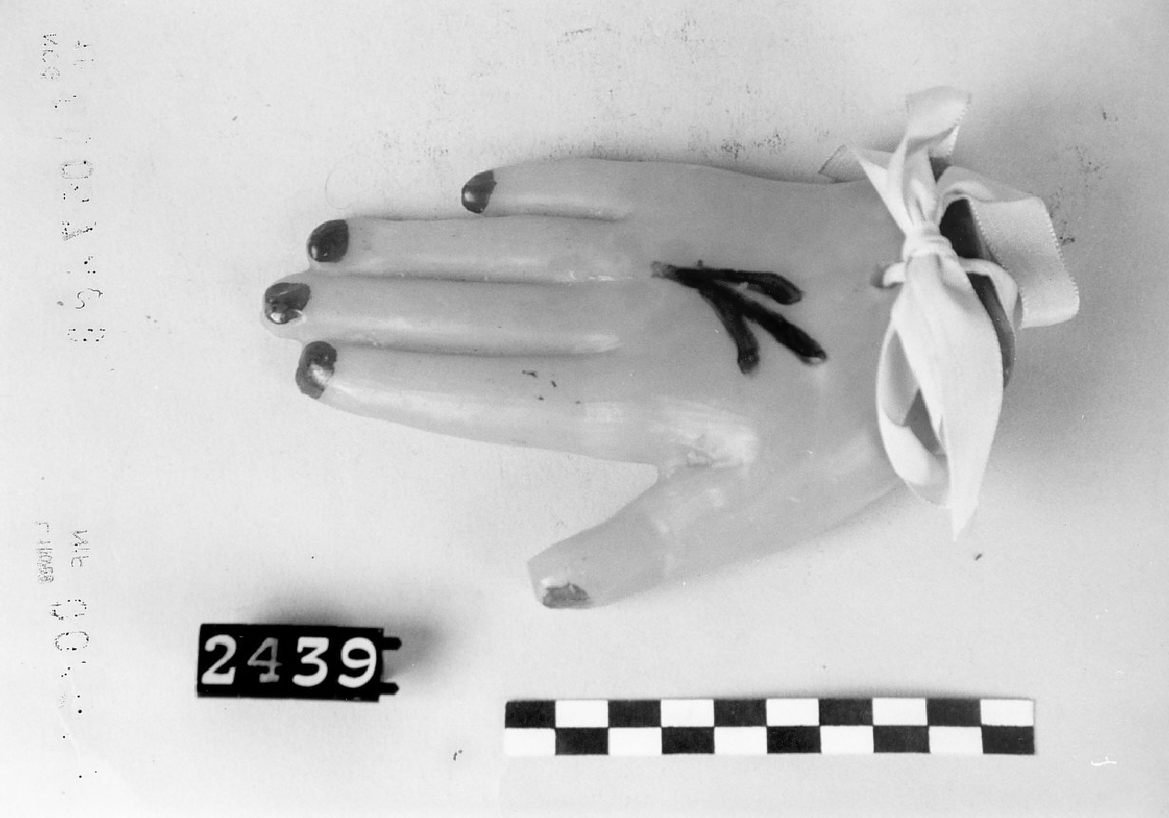 Mano destra (ex voto) - bottega Surace (1950-1980)