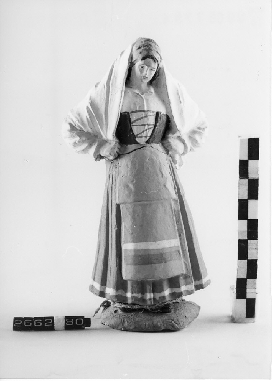 Figura femminile (statuetta da presepe, religiosità popolare) - ambito di Antonio Rotondo (1915 ca)