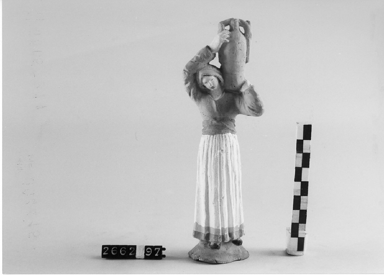 Donna con anfora (statuetta da presepe, religiosità popolare) - ambito di Antonio Rotondo (1915 ca)
