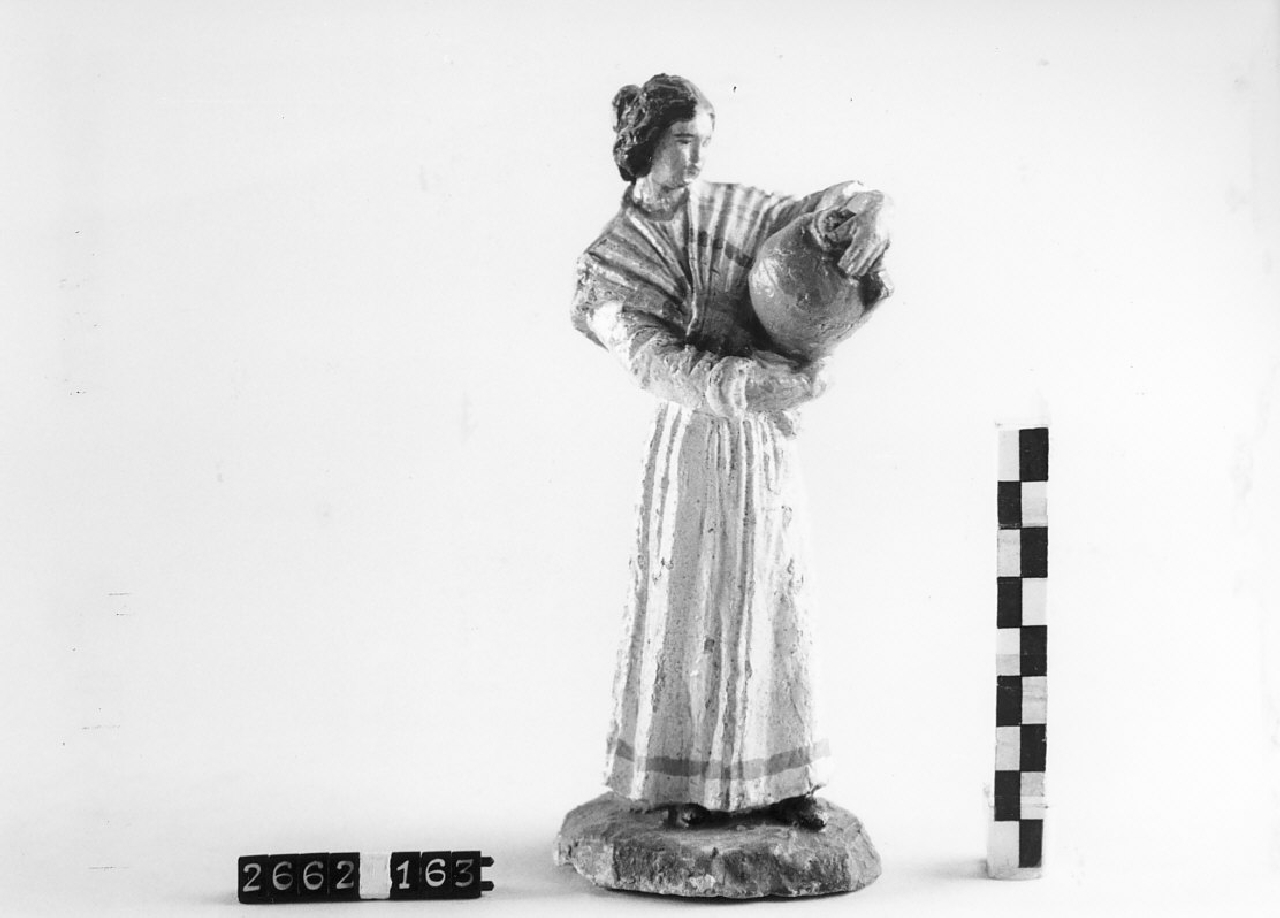 Donna con anfora (statuetta da presepe, religiosità popolare) - ambito di Antonio Rotondo (1915 ca)
