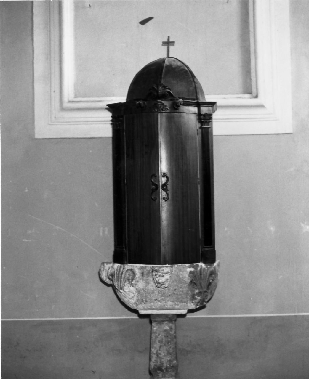 conca del fonte battesimale, opera isolata - bottega Italia meridionale (sec. XVI, sec. XVII)