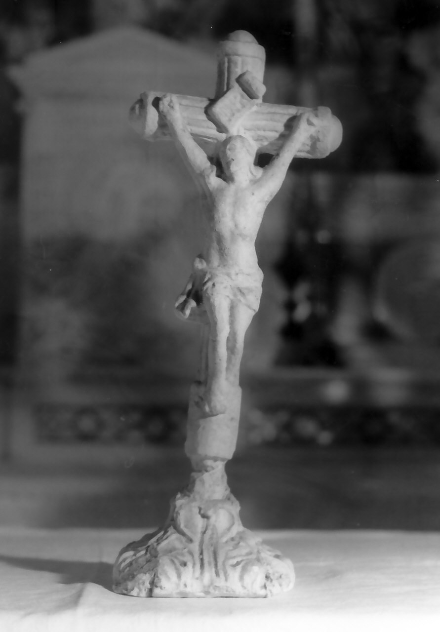 croce da tavolo, opera isolata - bottega calabrese (sec. XIX)