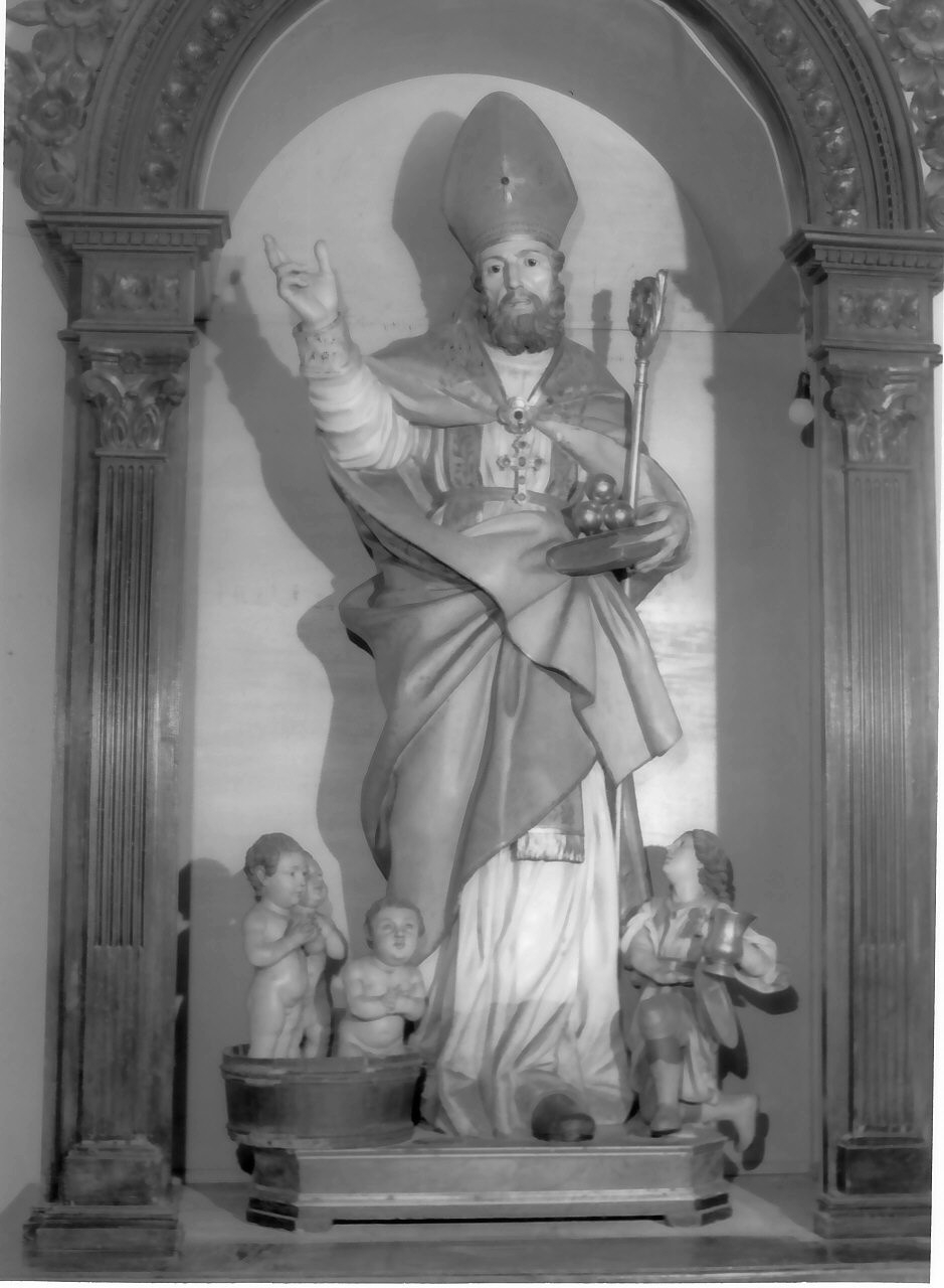 San Nicola di Bari e i tre fanciulli (statua, opera isolata) - bottega calabrese (sec. XVIII, sec. XIX)