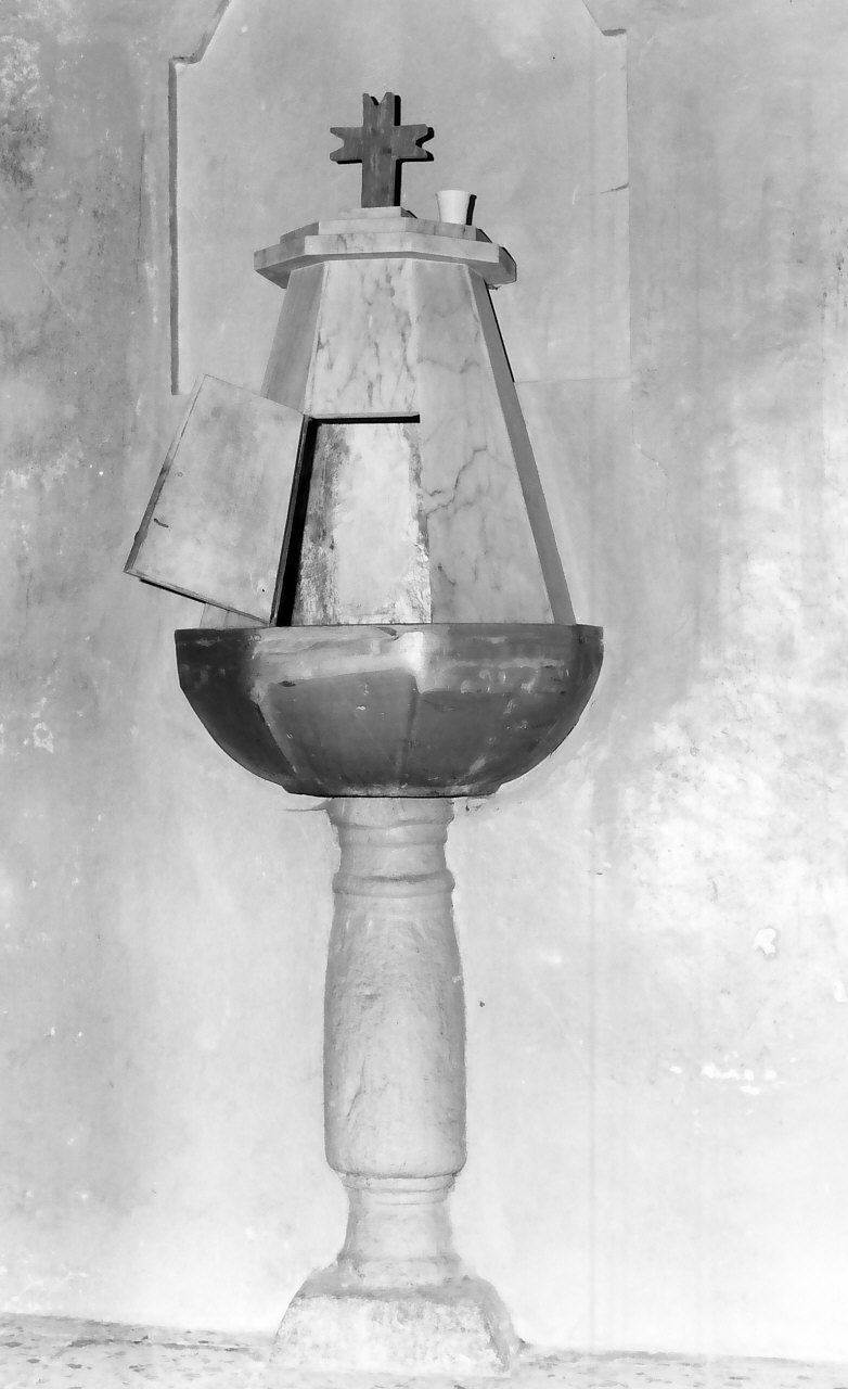 acquasantiera - bottega calabrese (sec. XVIII)